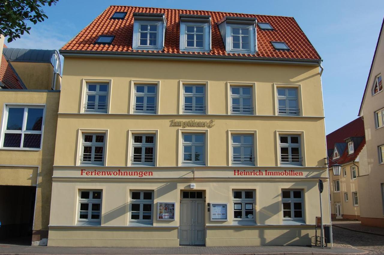 Zum Goldenen Anker Aparthotel ชตราลซุนด์ ภายนอก รูปภาพ