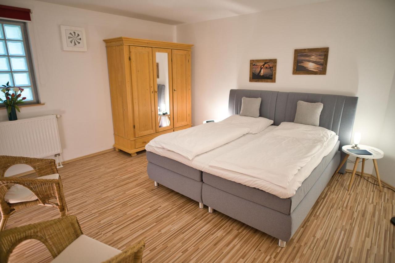 Zum Goldenen Anker Aparthotel ชตราลซุนด์ ภายนอก รูปภาพ