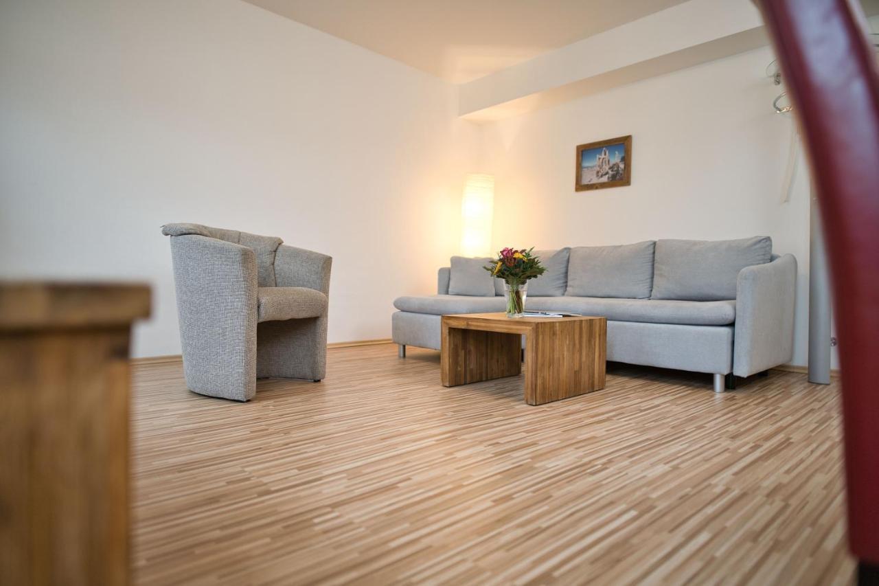 Zum Goldenen Anker Aparthotel ชตราลซุนด์ ภายนอก รูปภาพ