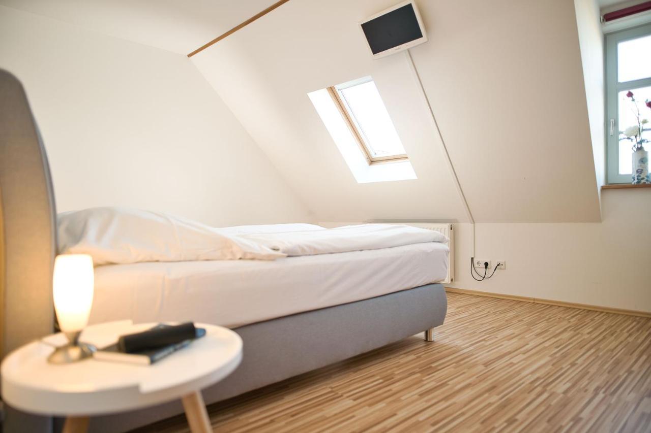 Zum Goldenen Anker Aparthotel ชตราลซุนด์ ภายนอก รูปภาพ